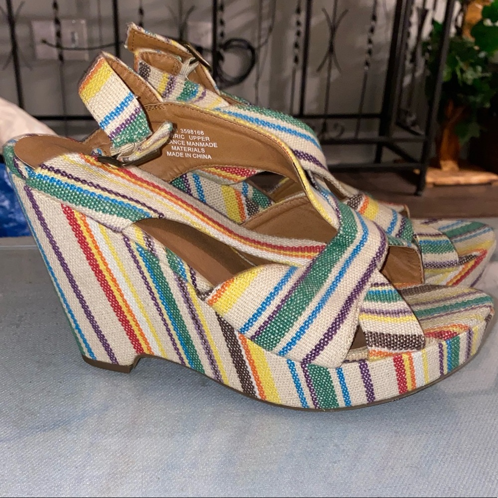 Women’s wedges size 11